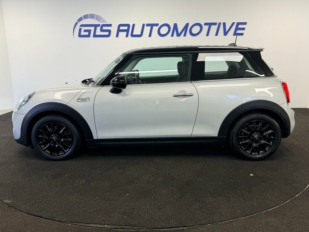 Mini Hatch Cooper S Classic MT19OFP Silver #6