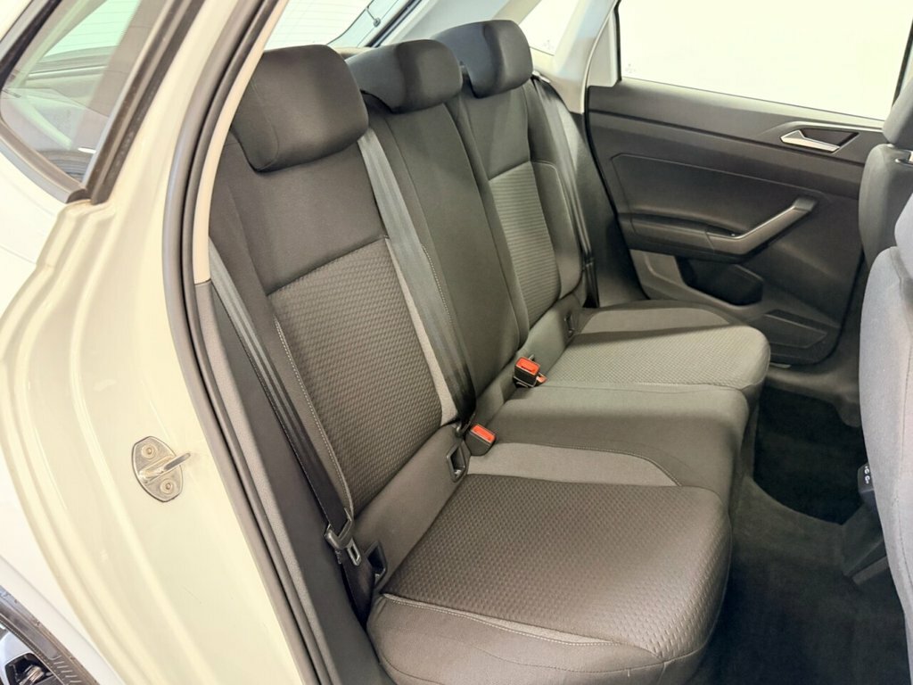 Volkswagen Polo Hatchback RA23FBO White #3