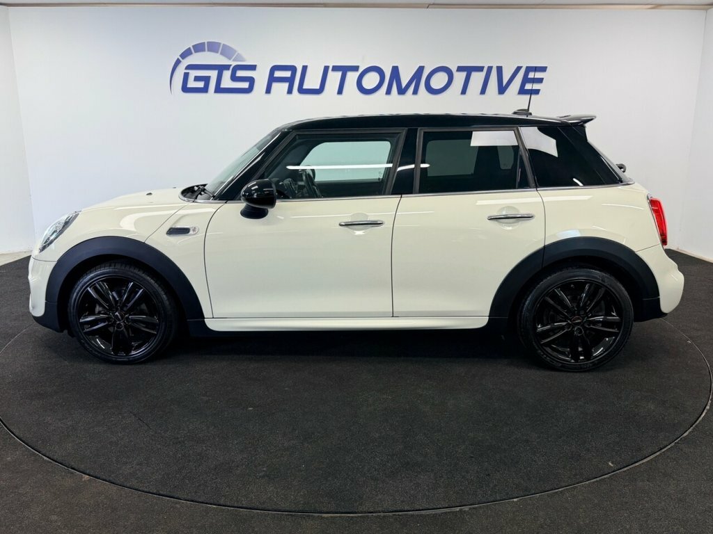 Mini Hatch Hatchback YE19TFX White #5
