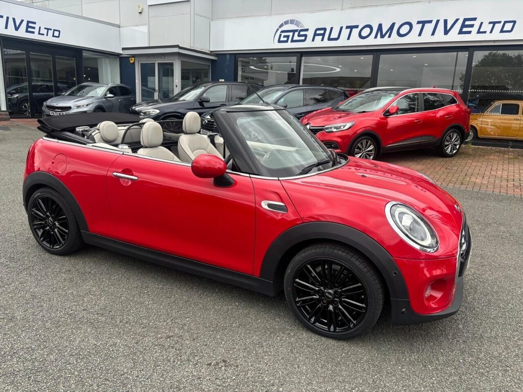 Mini Convertible 1.5L Cooper Exclusive Red