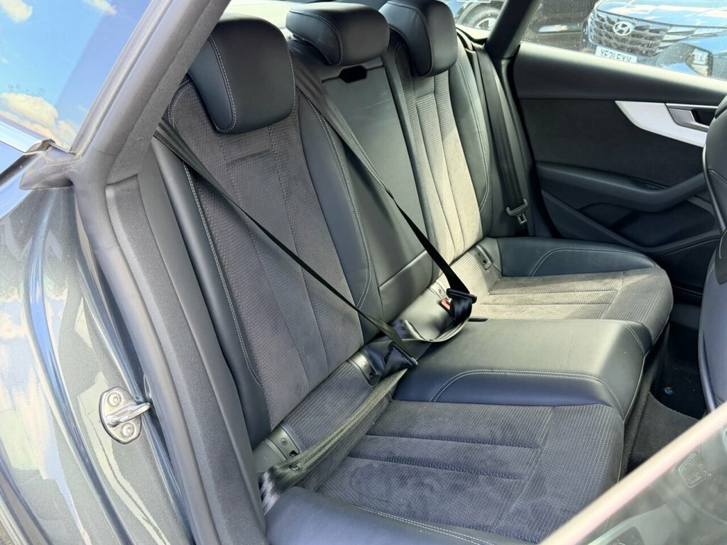 Audi A5 Hatchback VN19MYT Grey #4