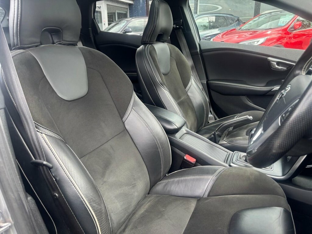 Volvo V40 2L R-design Nav Plus Silver #3