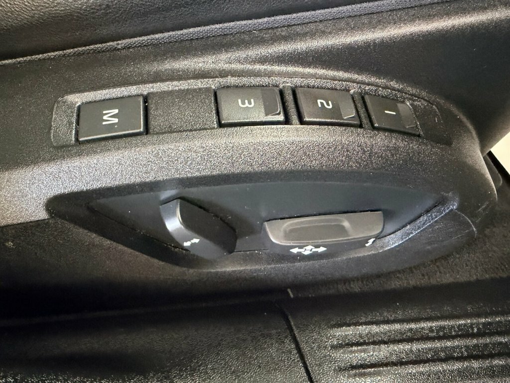 Volvo V40 2L R-design Nav Plus Silver #4