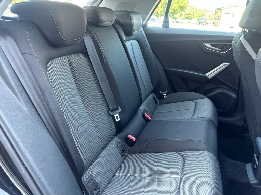 Audi Q2 Suv ST73YVC Black #4