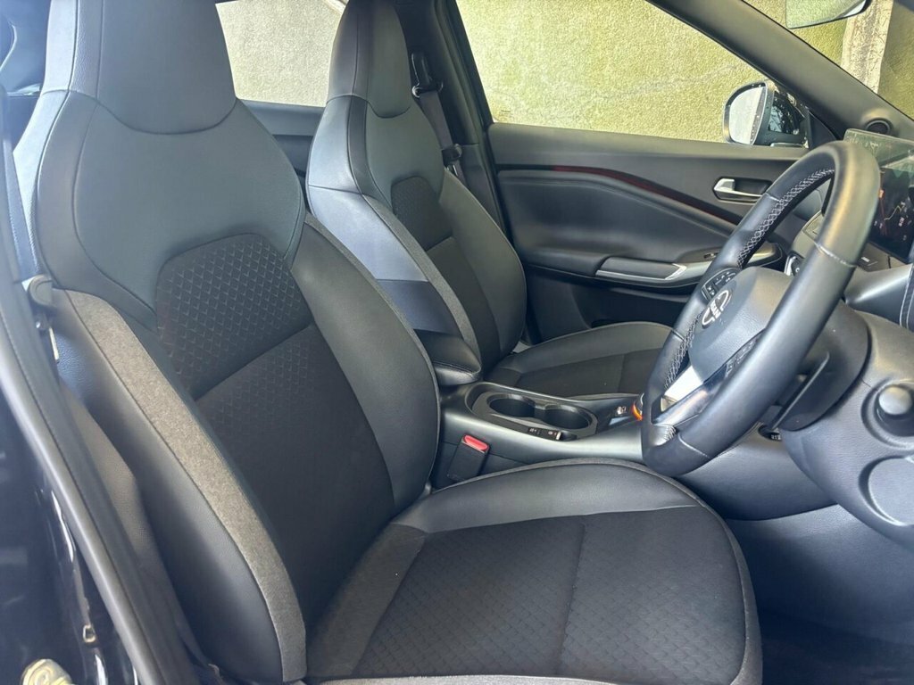 Nissan Juke Suv DV25HMC Black #3