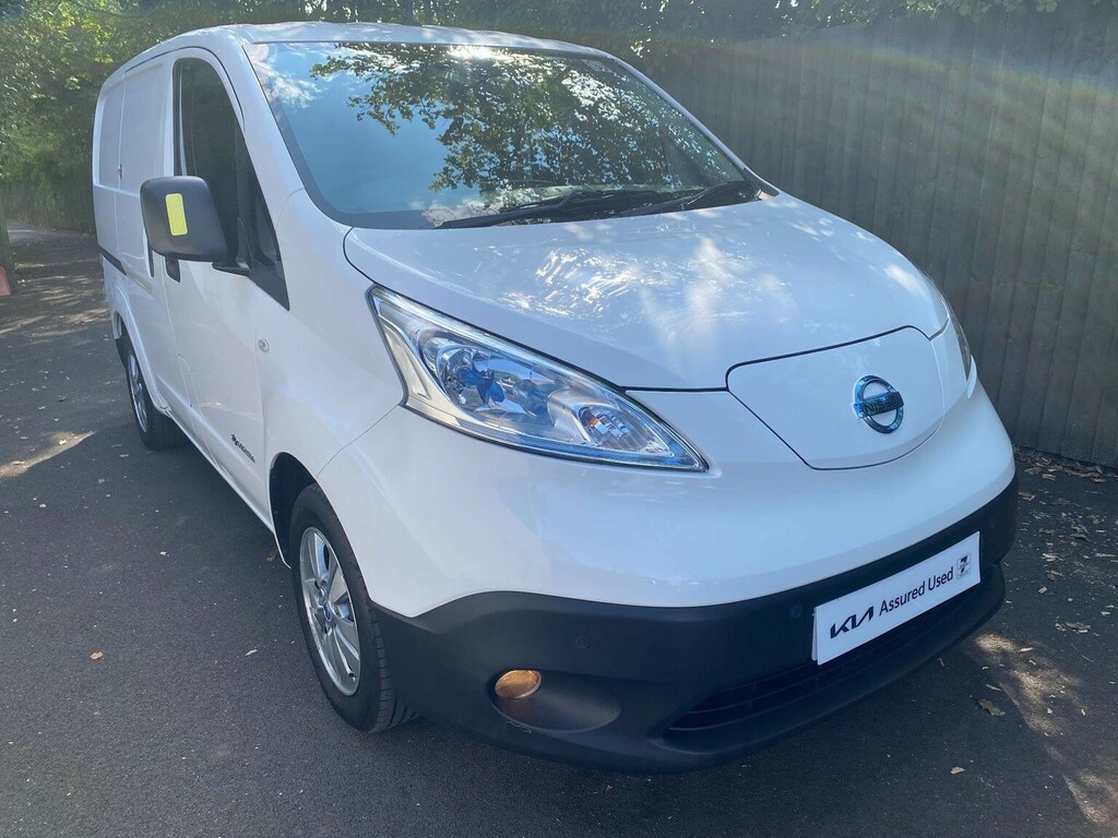 Nissan e-NV200 Panel Van 40Kwh Tekna Swb Quick Charge White