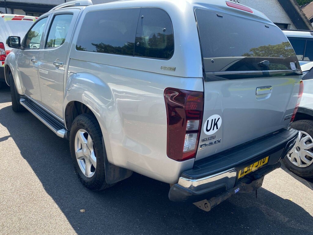 Isuzu D-Max Pickup 2.5 Td Yukon 4X4 201717 Silver #6