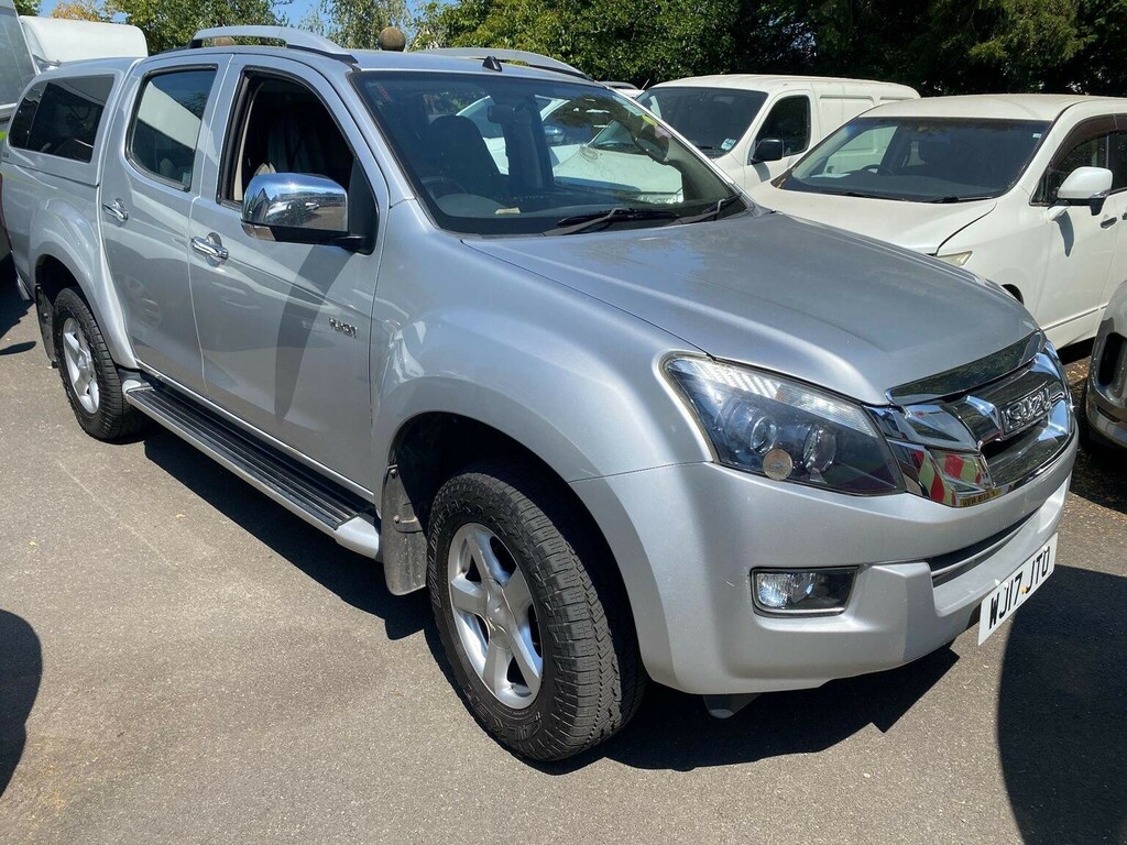 Isuzu D-Max Pickup 2.5 Td Yukon 4X4 201717 Silver