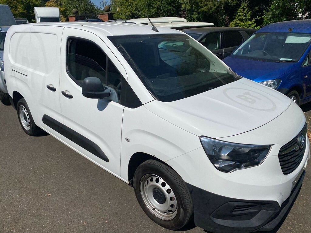 Vauxhall Combo Panel Van 1.6 Turbo D 2300 Edition L2 H1 Euro 6 S White