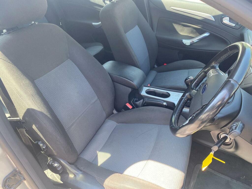 Ford Mondeo 2.0 Zetec Silver #3