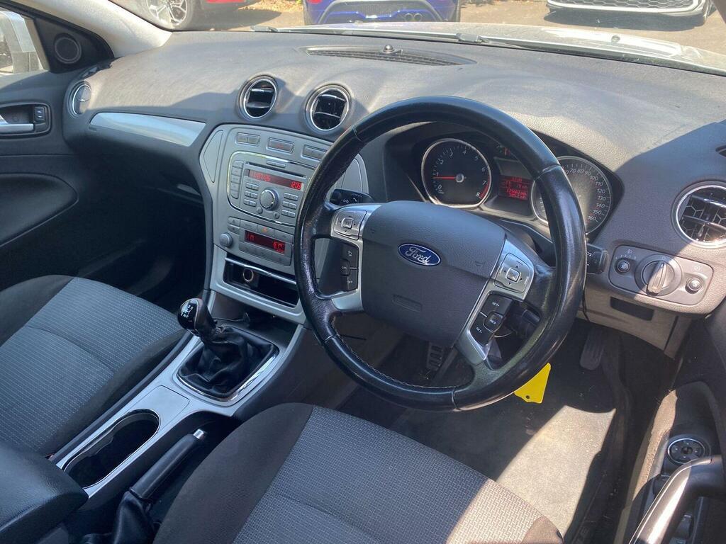 Ford Mondeo 2.0 Zetec Silver #4