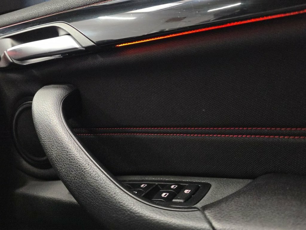 BMW X1 Xline Black #25