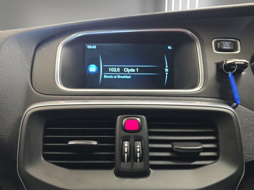 Volvo V40 2.0L D3 R-design Nav 148 Bhp Silver #20