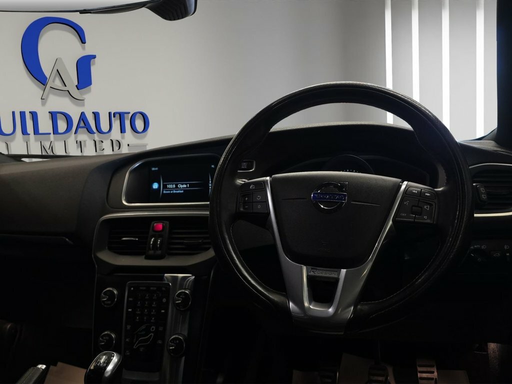Volvo V40 2.0L D3 R-design Nav 148 Bhp Silver #16