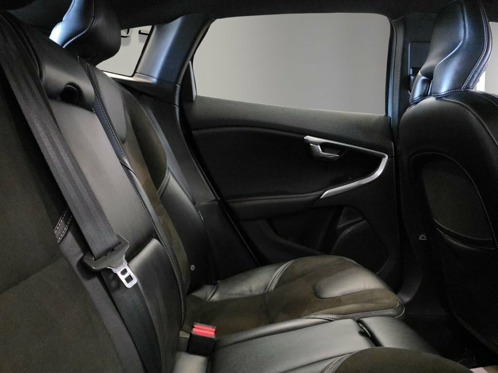 Volvo V40 2.0L D3 R-design Nav 148 Bhp Silver #23