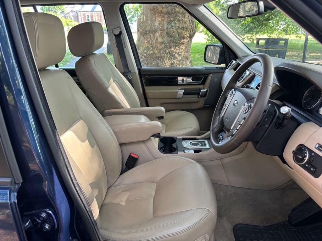 Land Rover Discovery 4 4 Black #15
