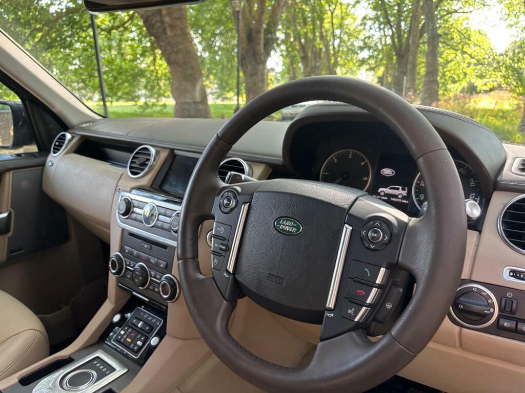 Land Rover Discovery 4 4 Black #18