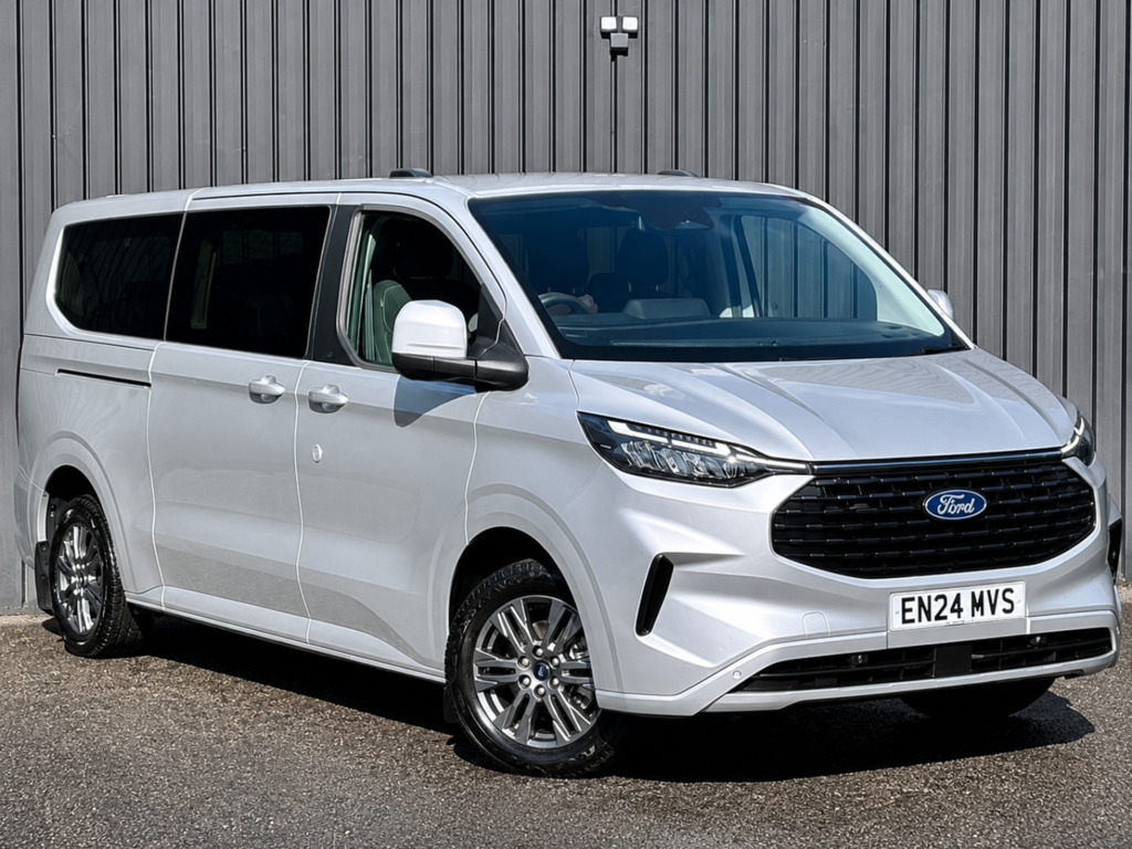 Ford Tourneo Custom 2.0 150Ps 320 Ecoblue Titanium Luxe Minibus Double Silver