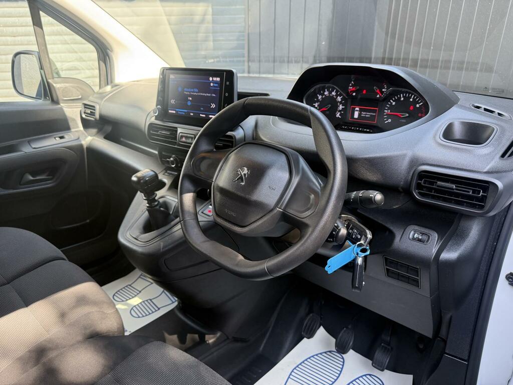Peugeot Partner 1.5 Bluehdi 1000 Professional Premium Standard Pan White #18