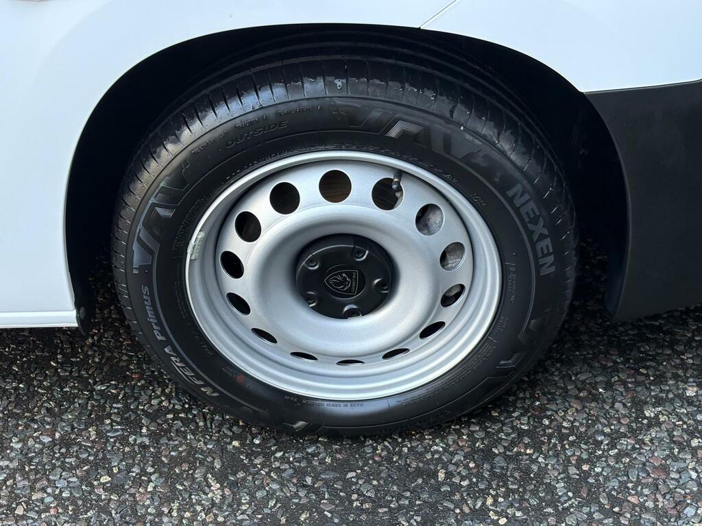 Peugeot Partner 1.5 Bluehdi 1000 Professional Standard Panel Van S #38