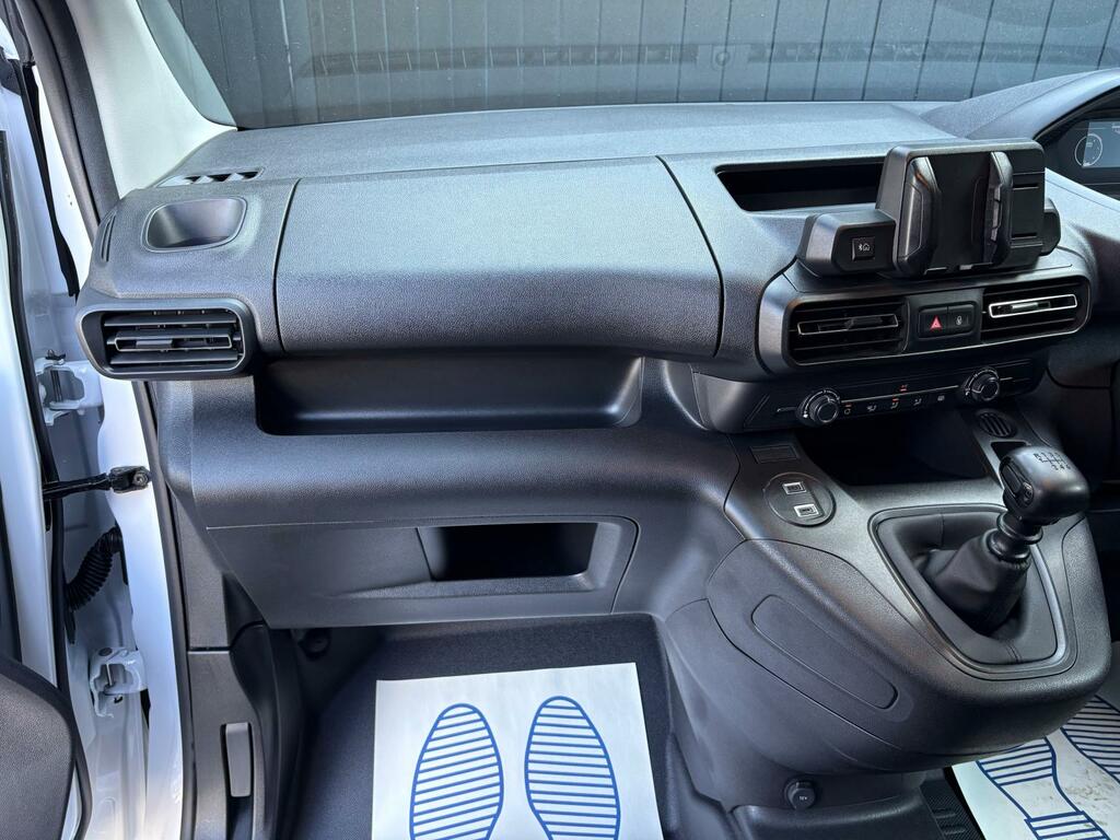 Peugeot Partner 1.5 Bluehdi 1000 Professional Standard Panel Van S #35