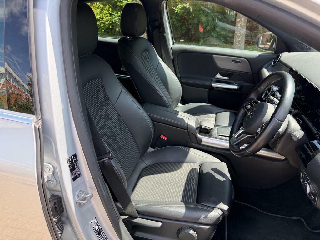 Mercedes-Benz GLA Class 1.3 Gla180 Sport Executive 7G-dct Euro 6 S S Silver #2