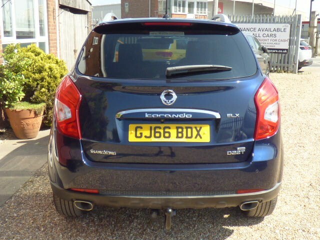 SsangYong Korando White #17