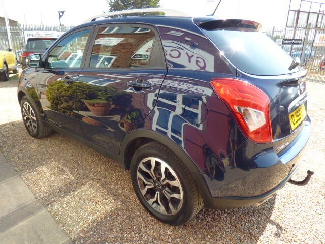 SsangYong Korando White #20