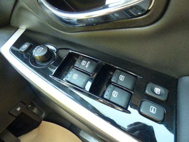 SsangYong Korando White #22