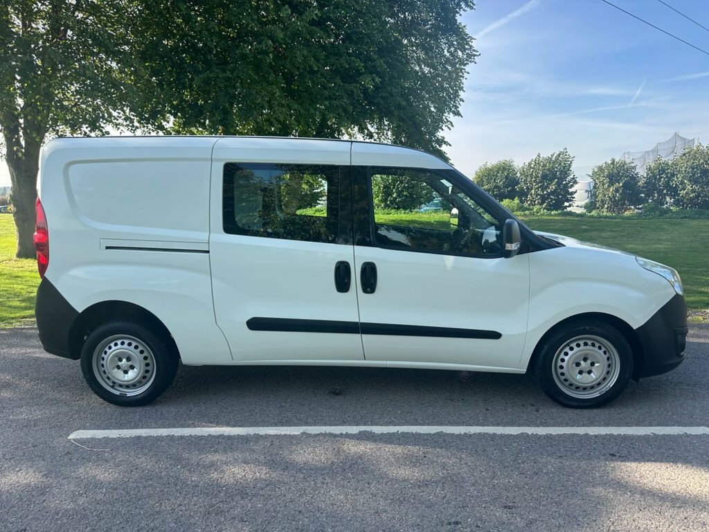 Vauxhall Combo 1.6L Null White #5