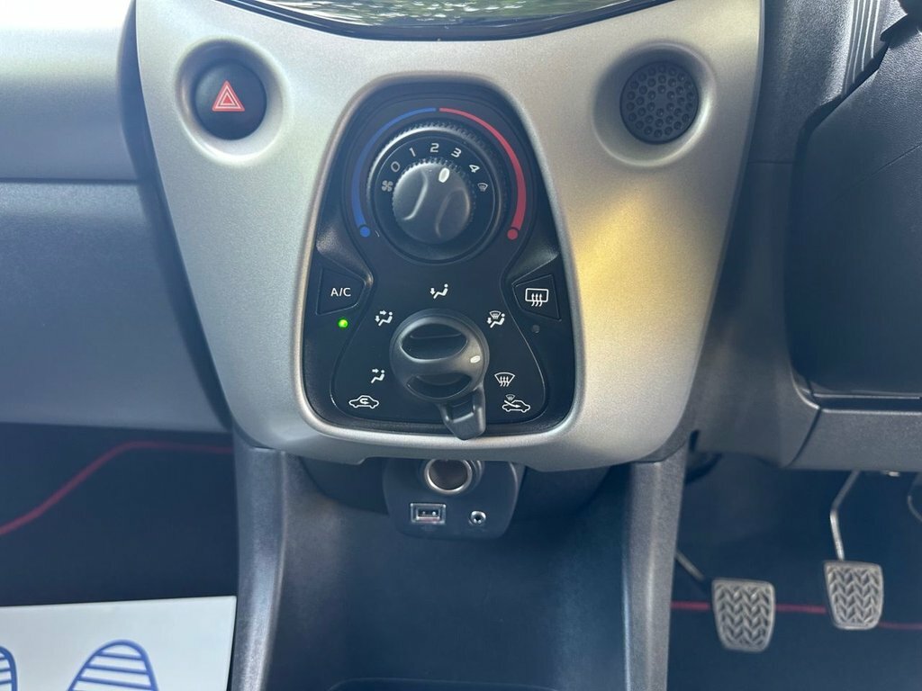 Peugeot 108 1.0 Vti Active 2 Tronic Euro 5 Red #17