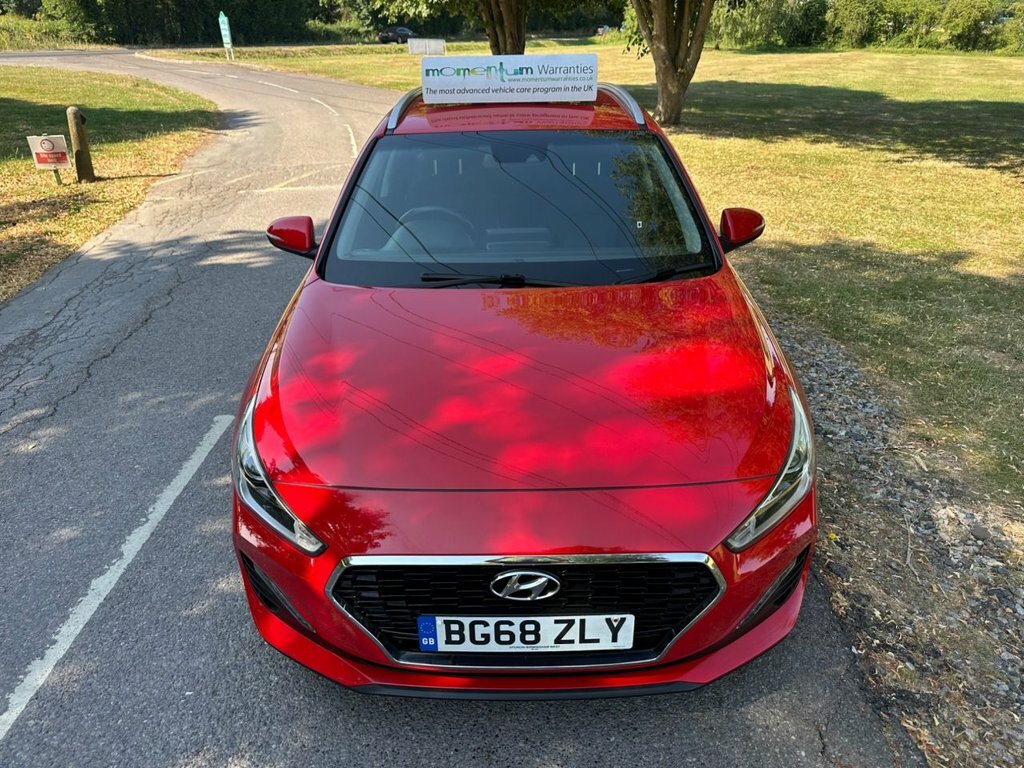 Hyundai I30 1L Se Nav Red #3