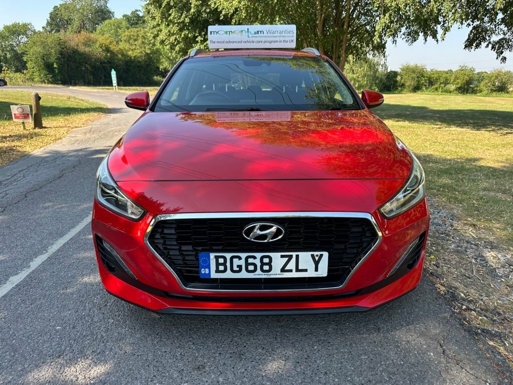 Hyundai I30 1L Se Nav Red #4