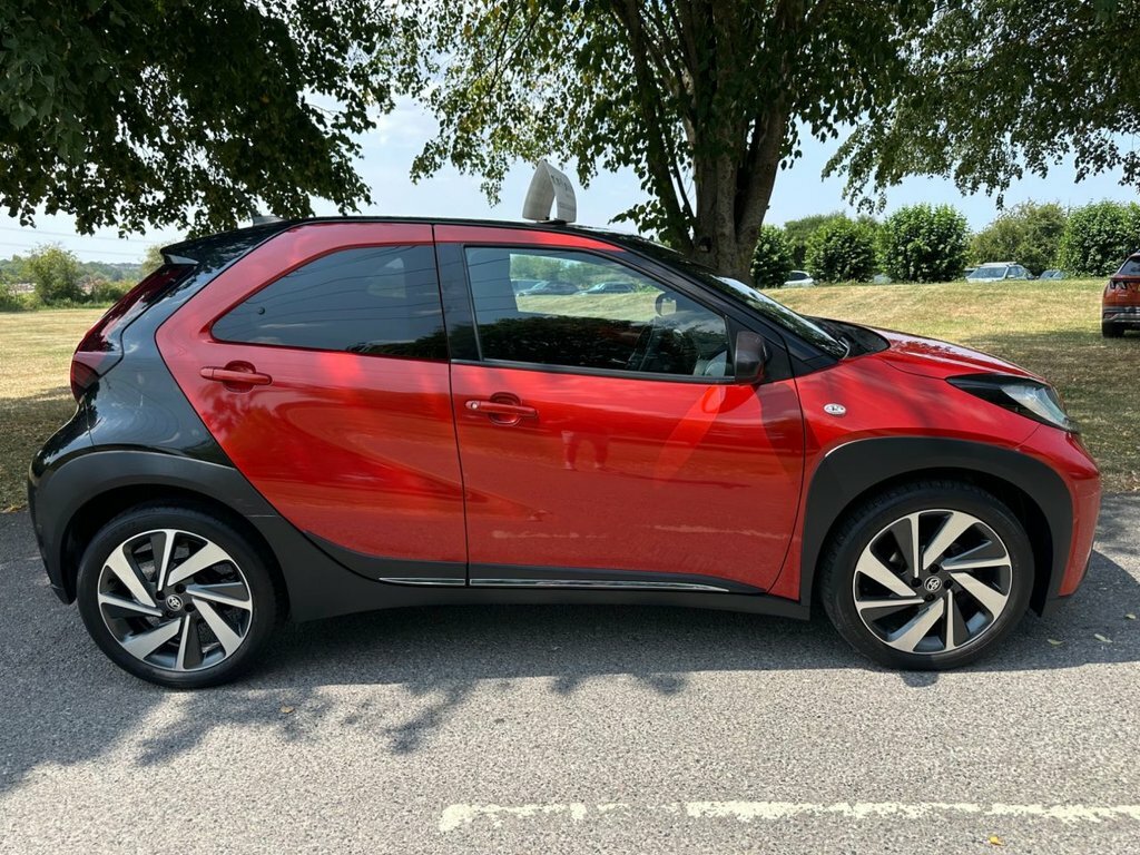 Toyota Aygo X 1L Edge Red #2