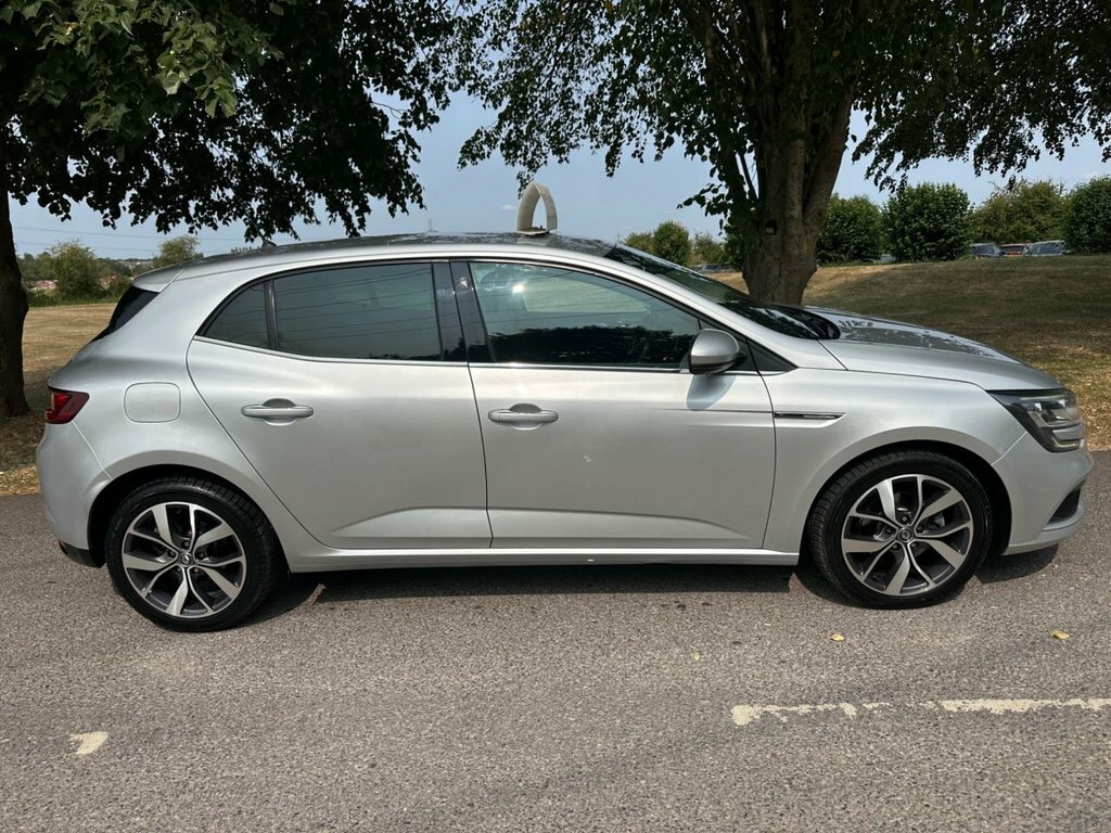Renault Megane 1.5L Dynamique S Nav Silver #2