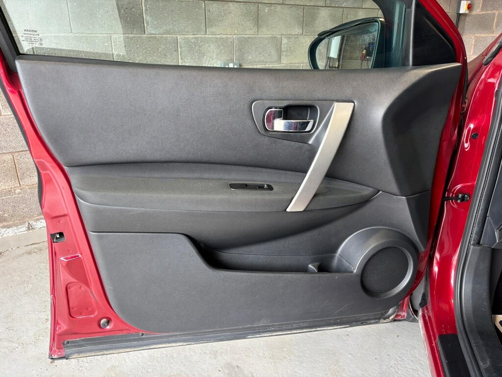 Nissan Qashqai 1.6 117 N-tec Black #40
