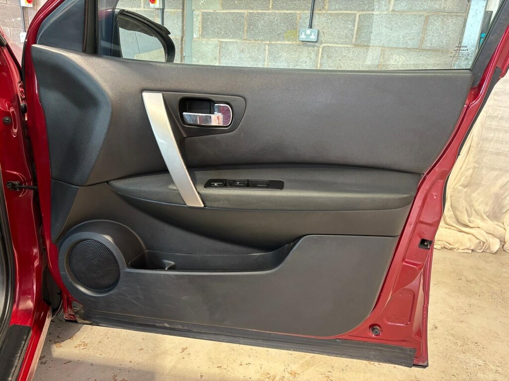 Nissan Qashqai 1.6 117 N-tec Black #12