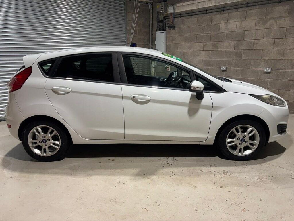 Ford Fiesta 1.25 82 Zetec White #5