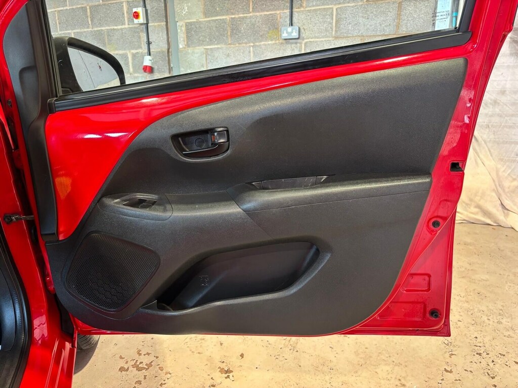 Toyota Aygo 1.0 Vvt-i Move Euro 5 Red #15