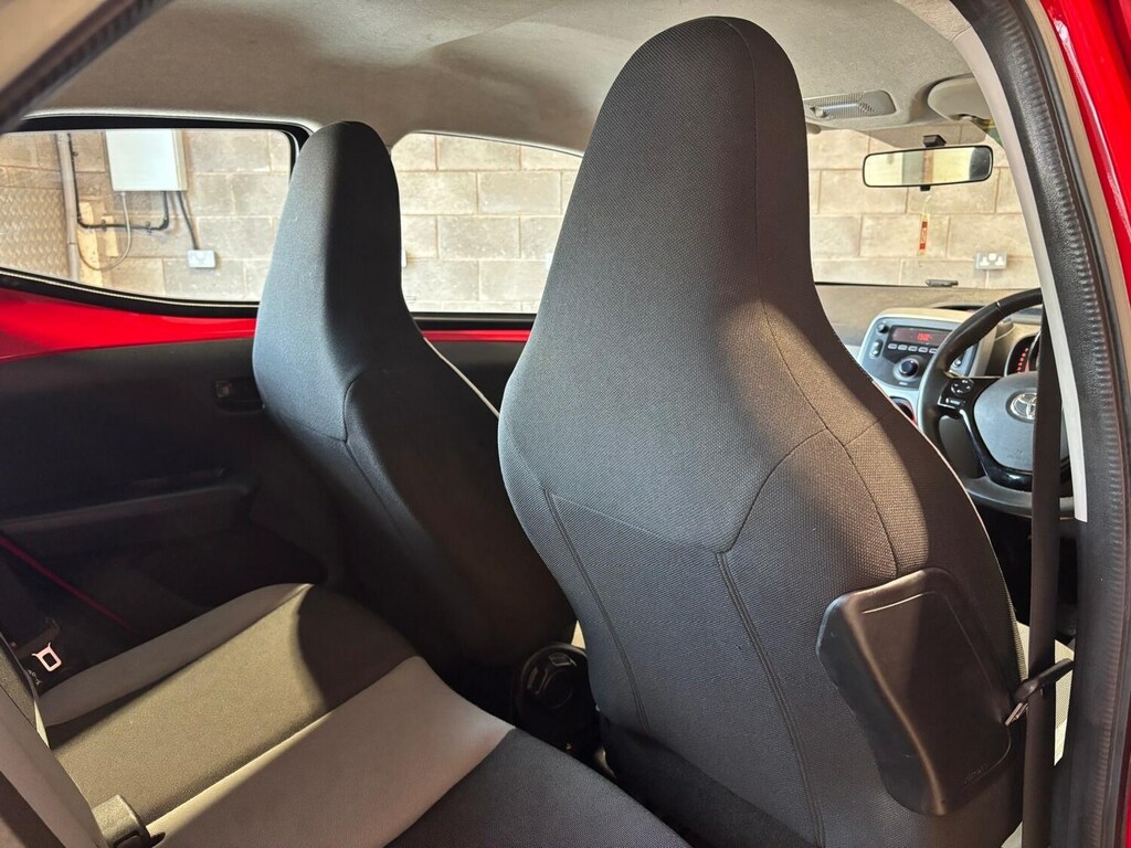 Toyota Aygo 1.0 Vvt-i Move Euro 5 Red #37