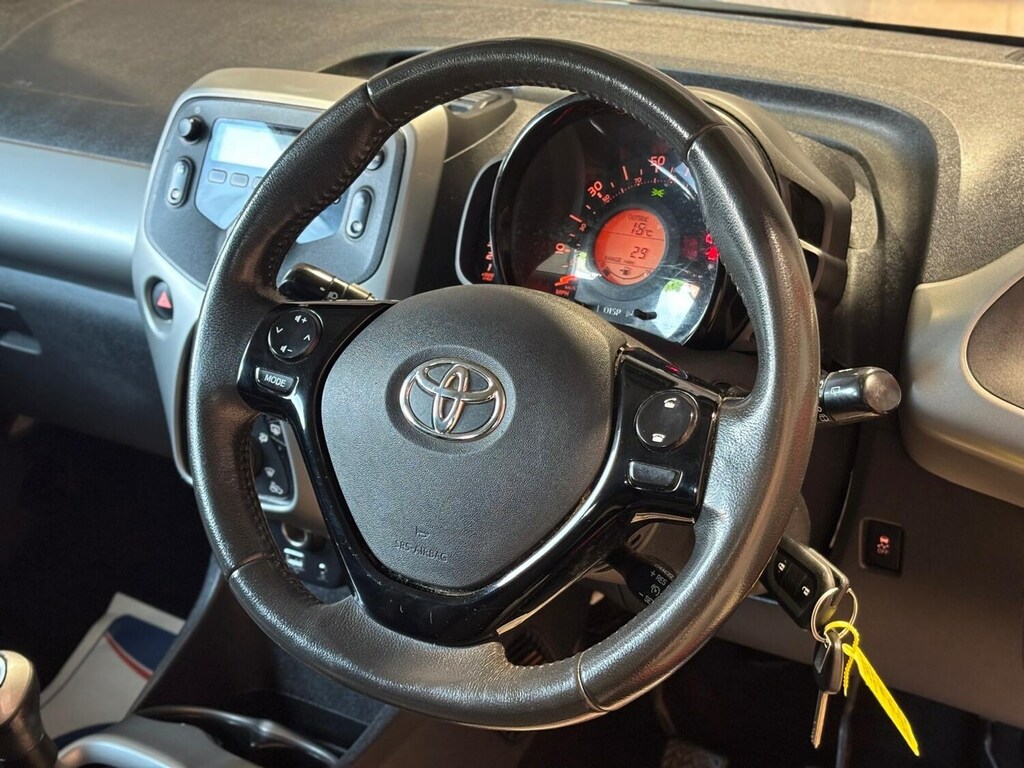 Toyota Aygo 1.0 Vvt-i Move Euro 5 Red #19