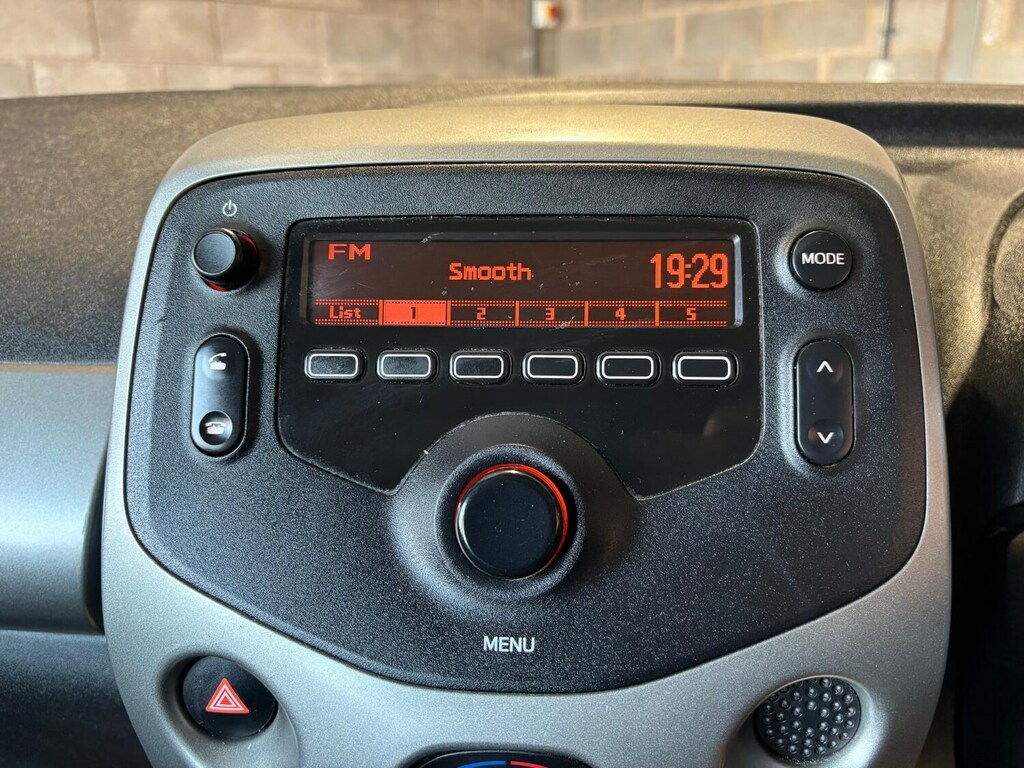 Toyota Aygo 1.0 Vvt-i Move Euro 5 Red #30
