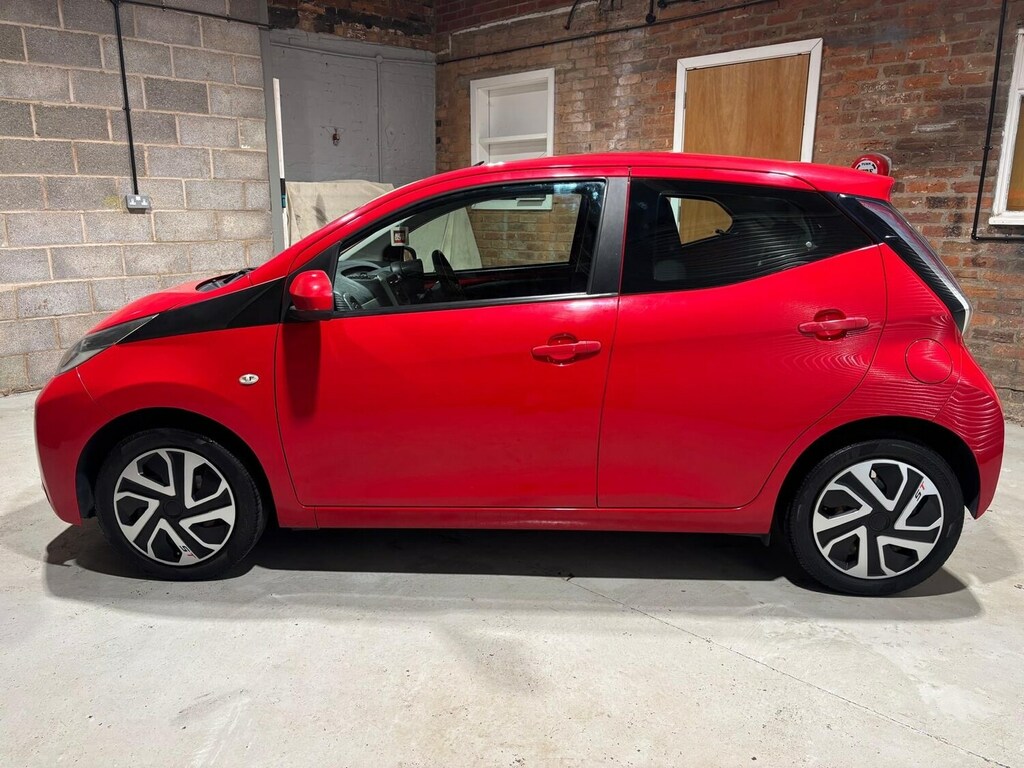 Toyota Aygo 1.0 Vvt-i Move Euro 5 Red #11