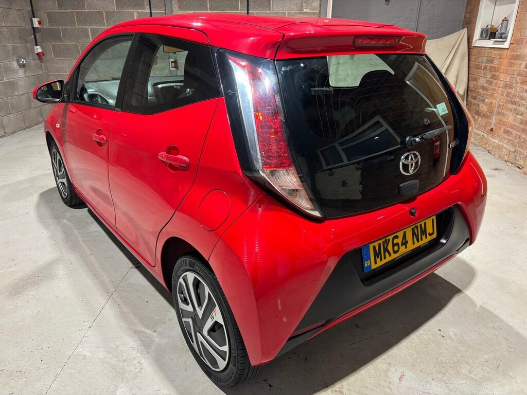 Toyota Aygo 1.0 Vvt-i Move Euro 5 Red #9