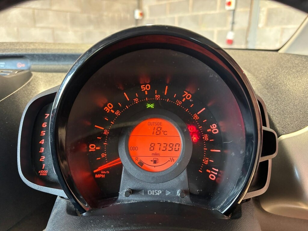 Toyota Aygo 1.0 Vvt-i Move Euro 5 Red #26