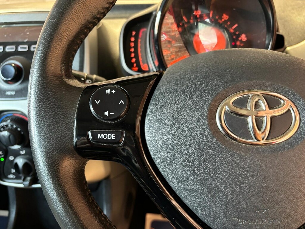 Toyota Aygo 1.0 Vvt-i Move Euro 5 Red #24