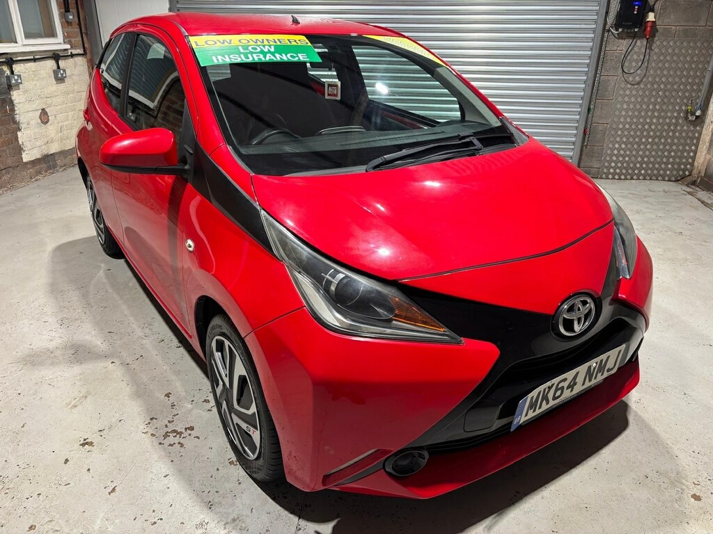 Toyota Aygo 1.0 Vvt-i X-play Red #3