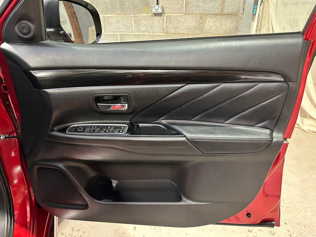Mitsubishi Outlander 4 Silver #16