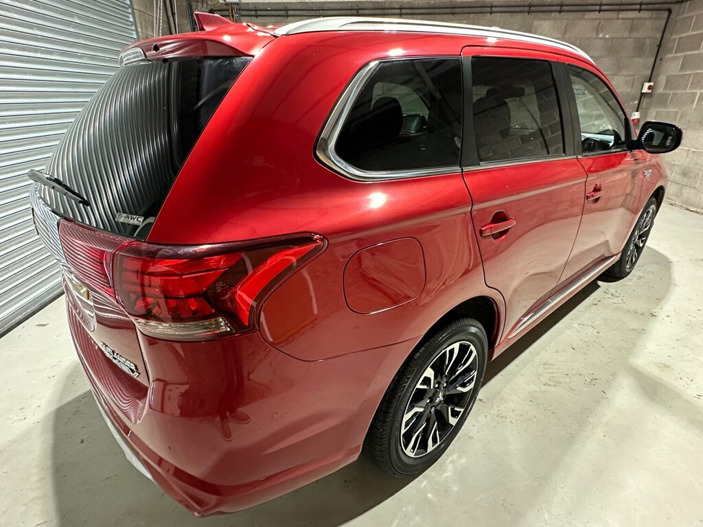 Mitsubishi Outlander 2.0 Phev 4H Red #6