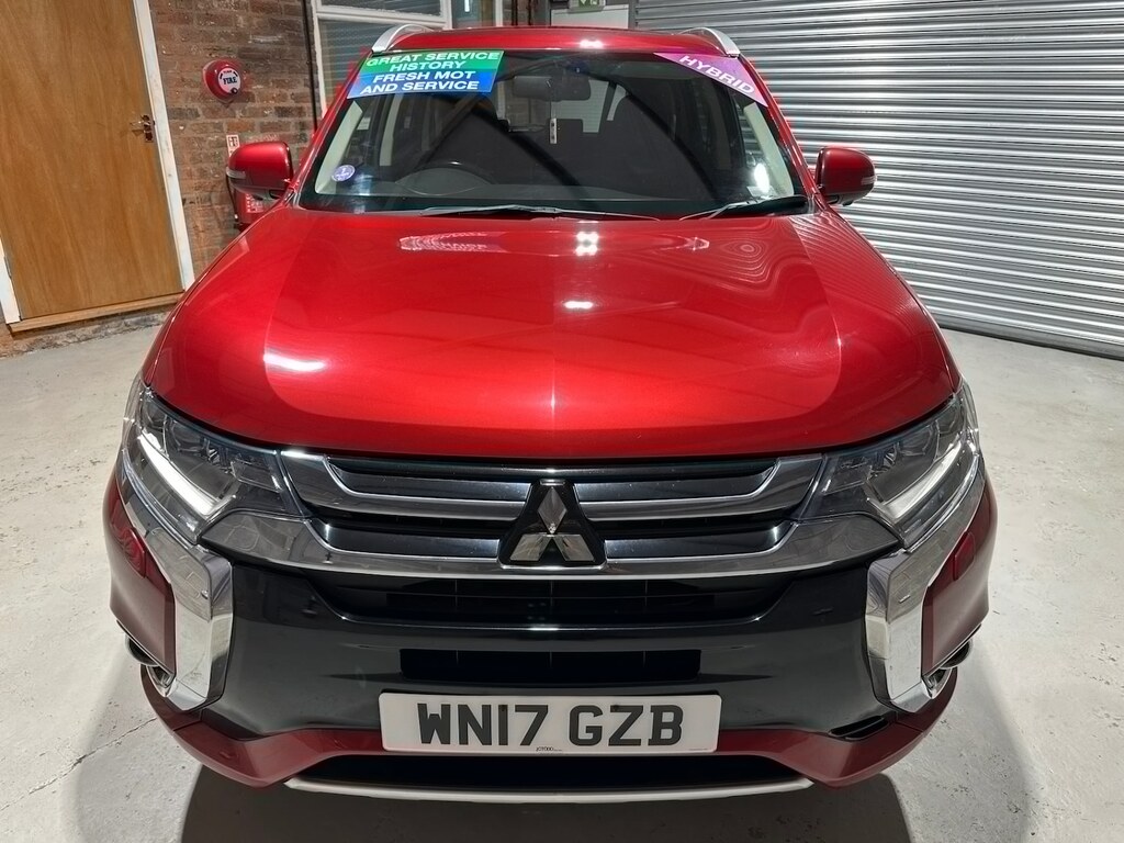 Mitsubishi Outlander 2.0 Phev 4H Red #2